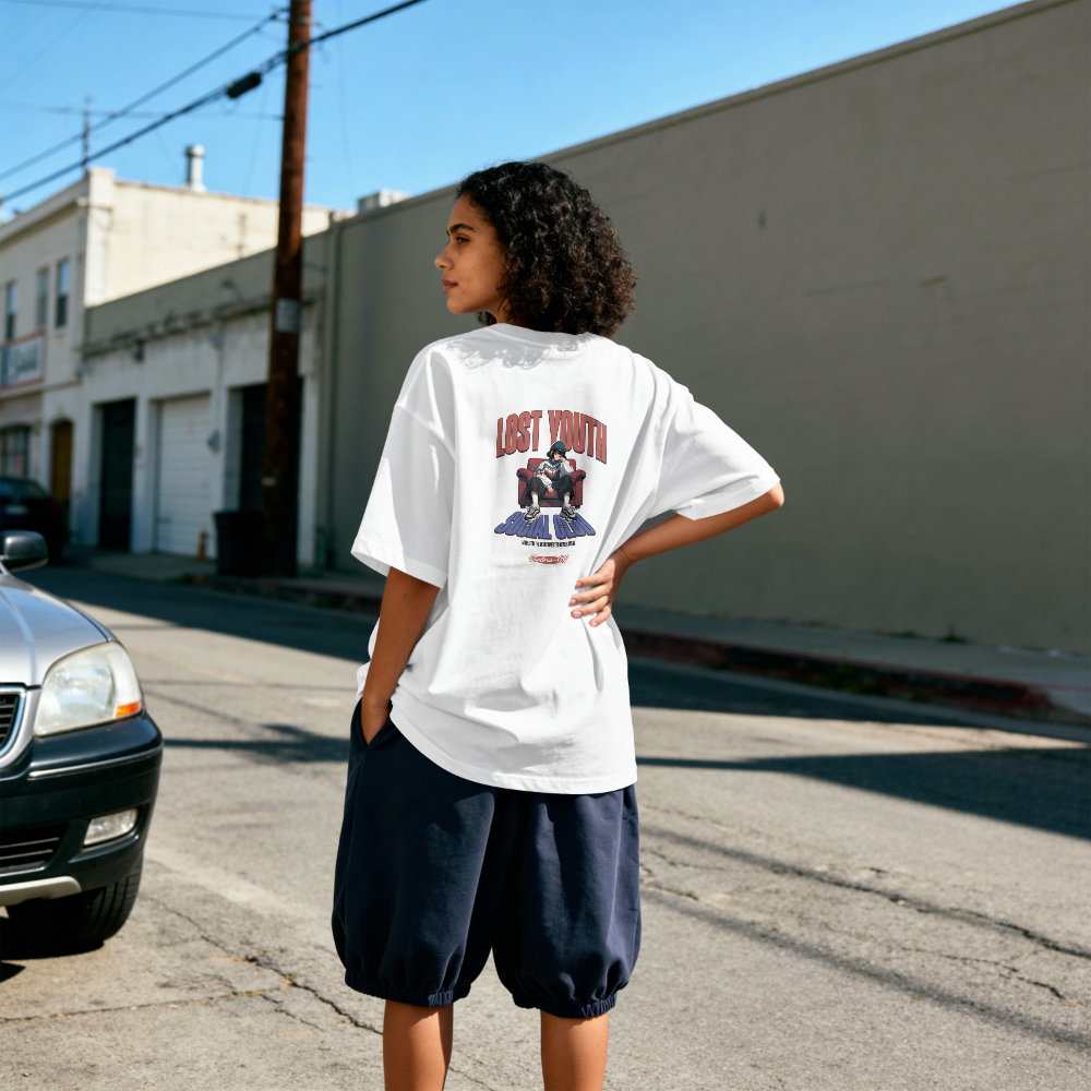 Oversized Anime Graphic Unisex Tee – "Es para jóvenes"